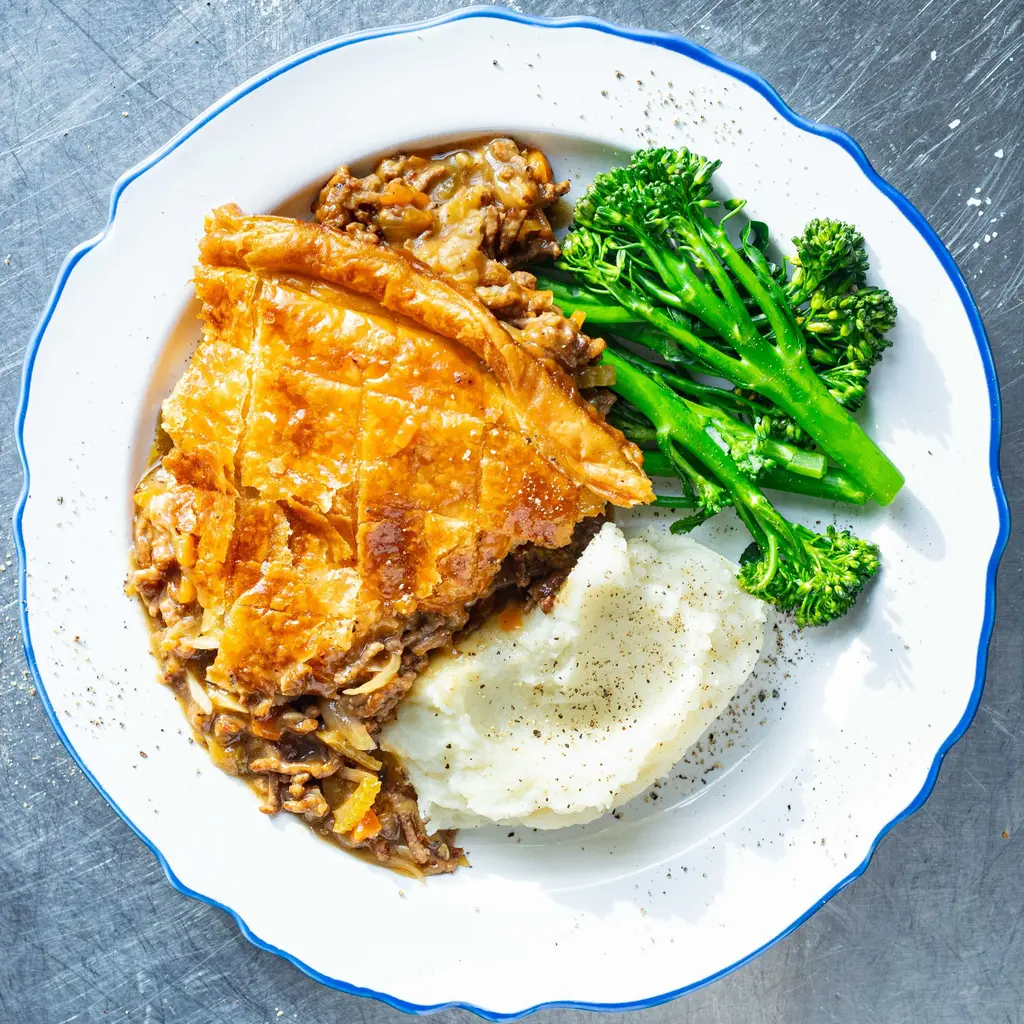 Beef, Cheddar & Onion Pie