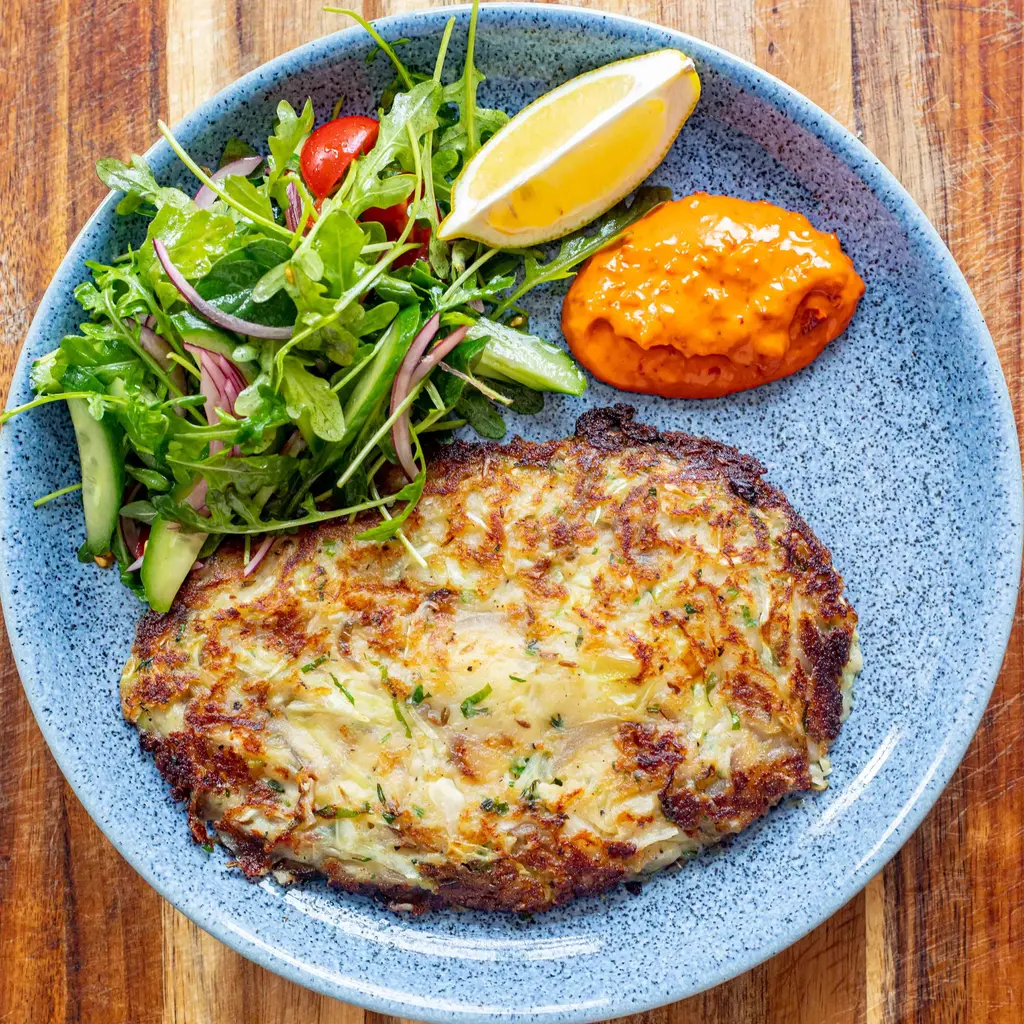 Caramelised Onion Bubble & Squeak With Harissa Mayo