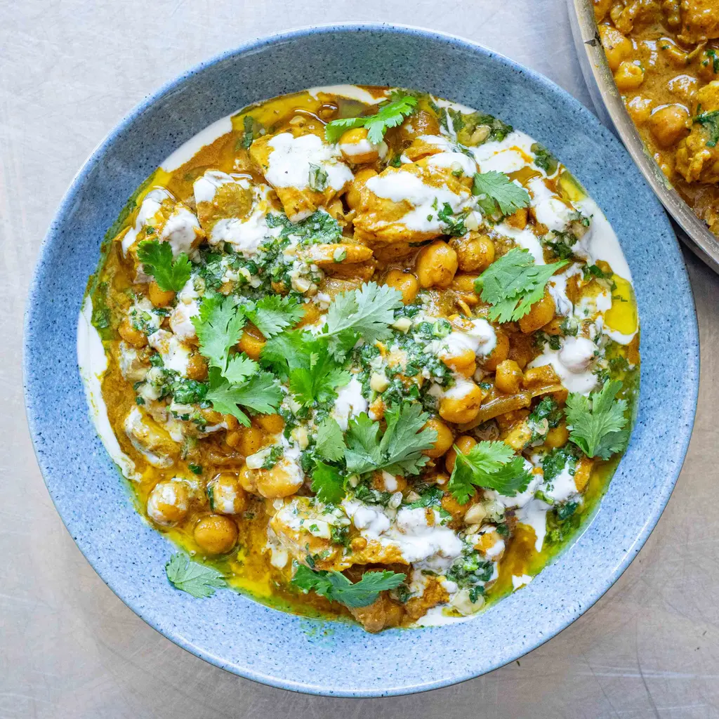 Chicken & Chickpea Korma With Chunky Peanut Chutney
