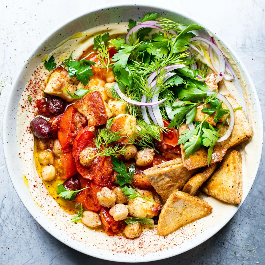 Halloumi, Tomato, Chickpea & Herb Salad Bowl