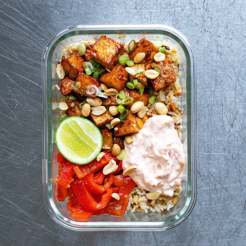 Honey Sriracha Tofu Bowl