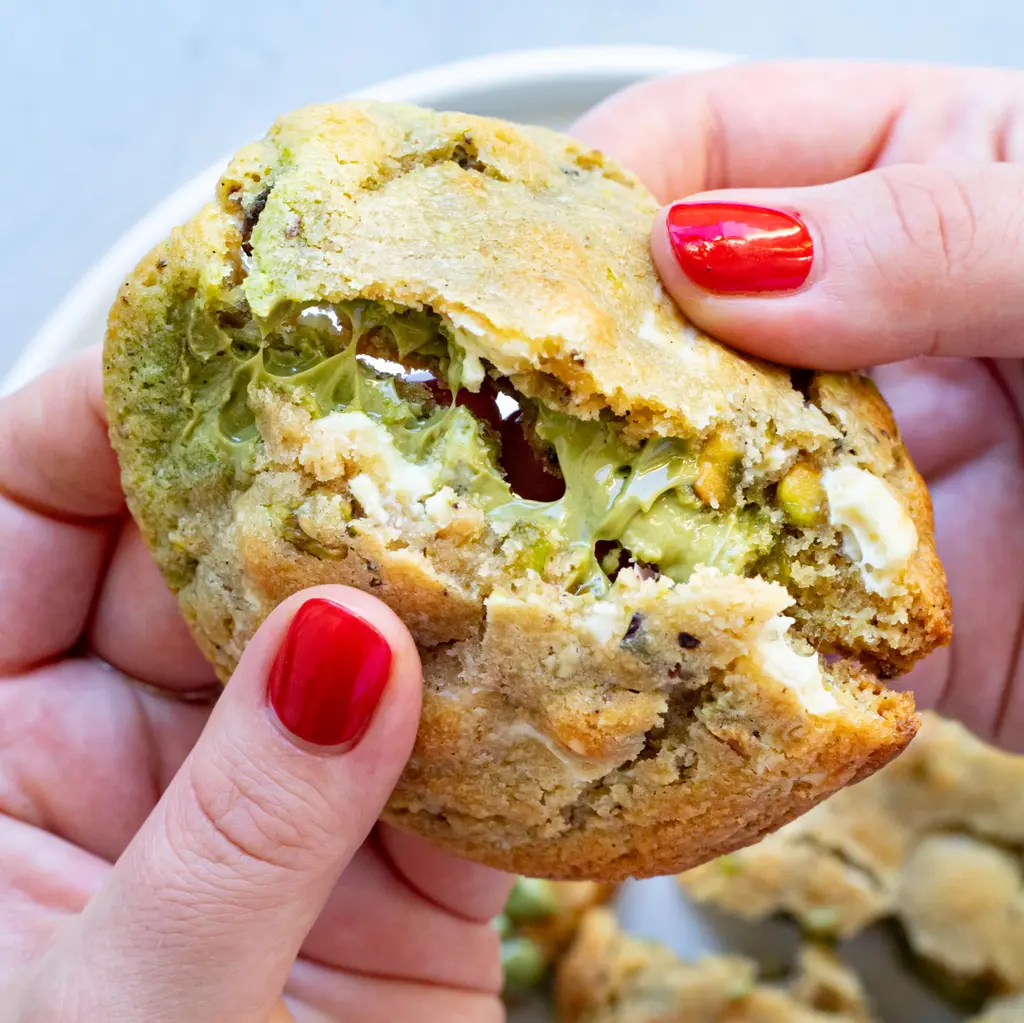 Molten Double Pistachio & Vanilla Cookies