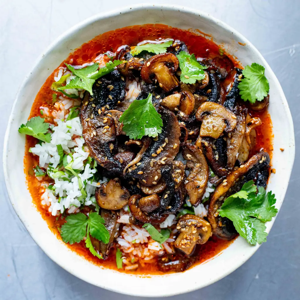 Smoky Spicy Broth with Mushrooms & Rice